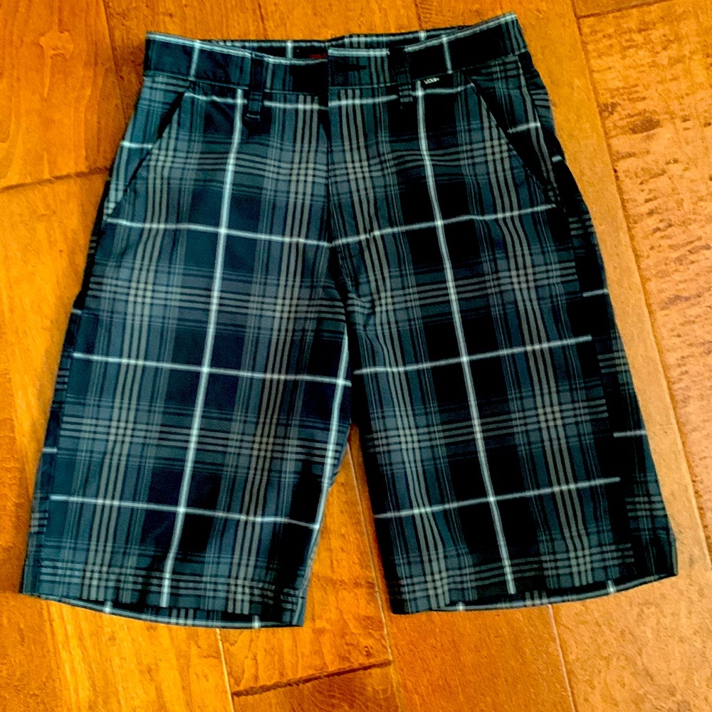 Genuine Vans Off the Wall Shorts. Size 28.
